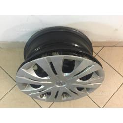 Cerchi in ferro + copri cerchi Toyota 16"