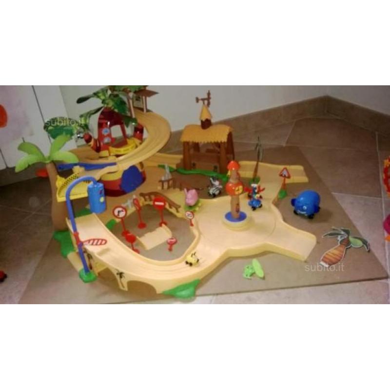 PLAYSET in giro per la giungla +Hyppobus +15 pers