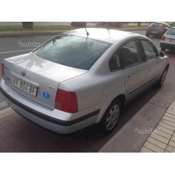 VW PASSAT 1.8 T unico proprietario SOLO 109000km