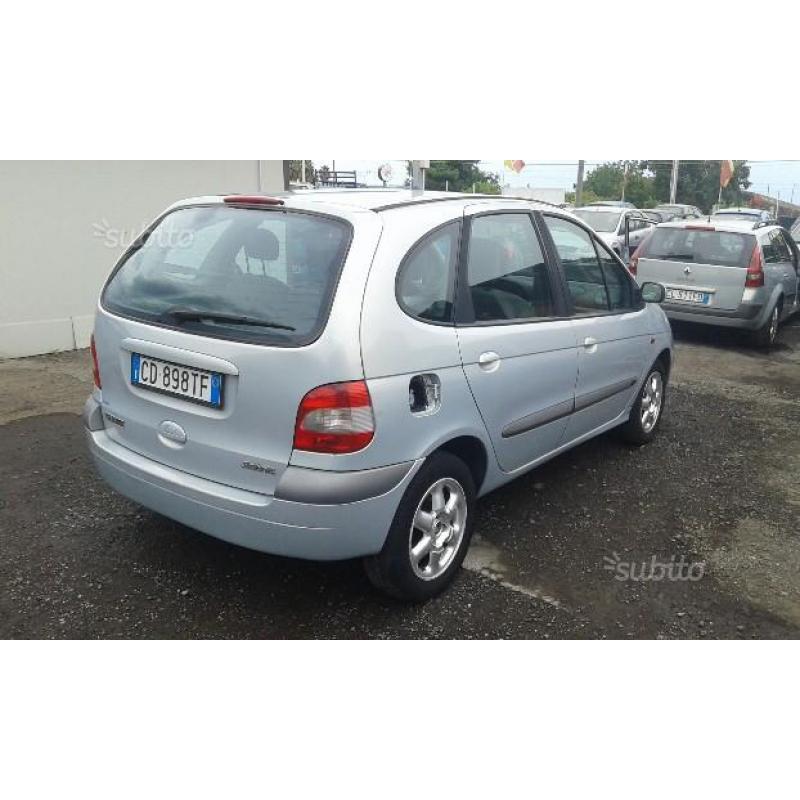 RENAULT Mégane/Scénic 1ª s. - 2002