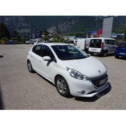 Peugeot 208 1.6 e-HDi 92 CV Stop&Start