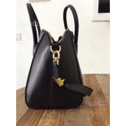 Borsa Modello givenchy Antigona nera