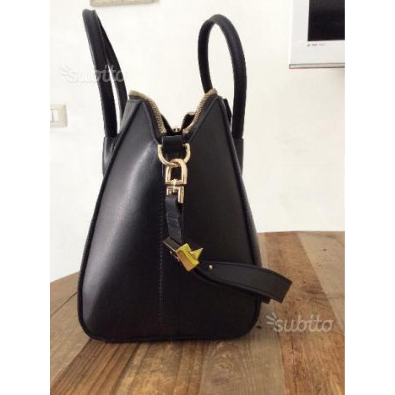 Borsa Modello givenchy Antigona nera