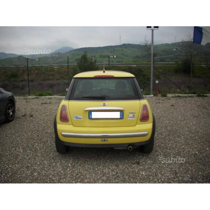 MINI one gialla- 2005