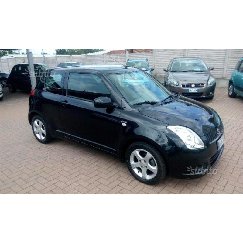 SUZUKI Swift 1.3 MTJ KM 94.300 COME NUOVA