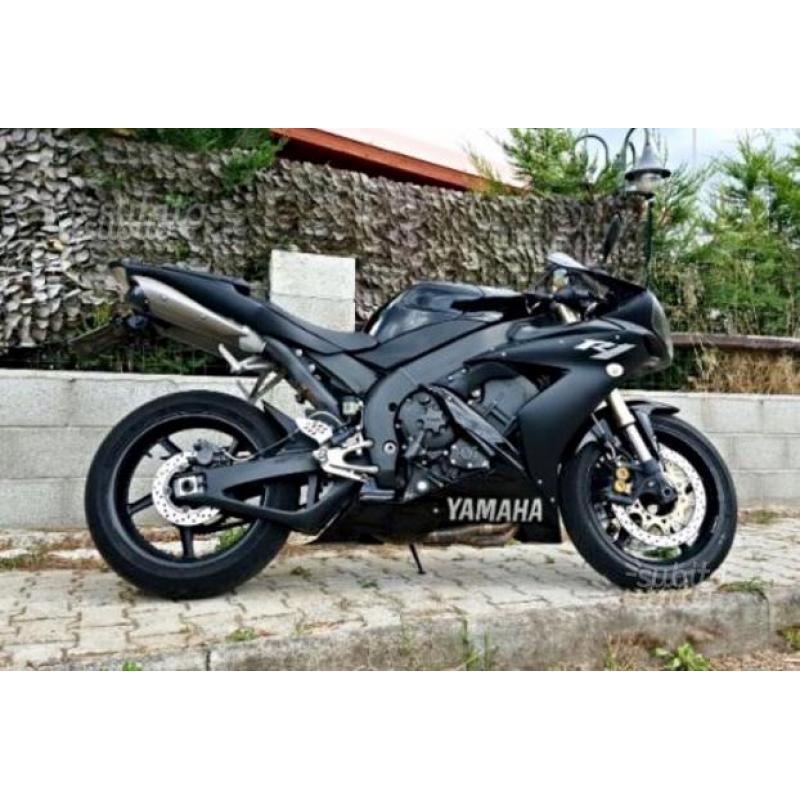 Yamaha R1