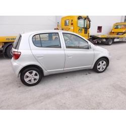 TOYOTA Yaris - 2002