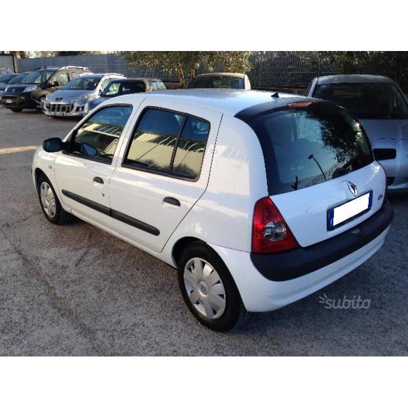 RENAULT Clio 2ª serie - 2005