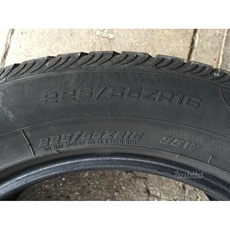 Gomme 225/55/r16 w