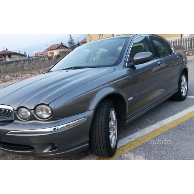 JAGUAR X-Type X400/6/7/8/9 - 2004