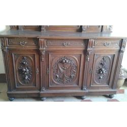 Credenza antica