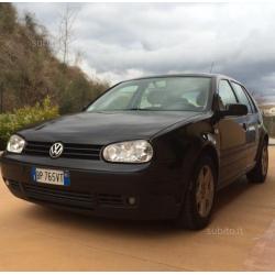 Volkswagen Golf IV 1.6 16V cat 5 porte Highline