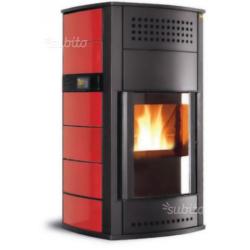 Termostufa a pellet famar mod. fenix 34 kw radiato