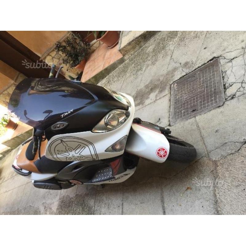 Yamaha T Max - 2003 X dorsoduro o simili leggi