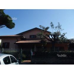 Villa unifamiliare follonic a