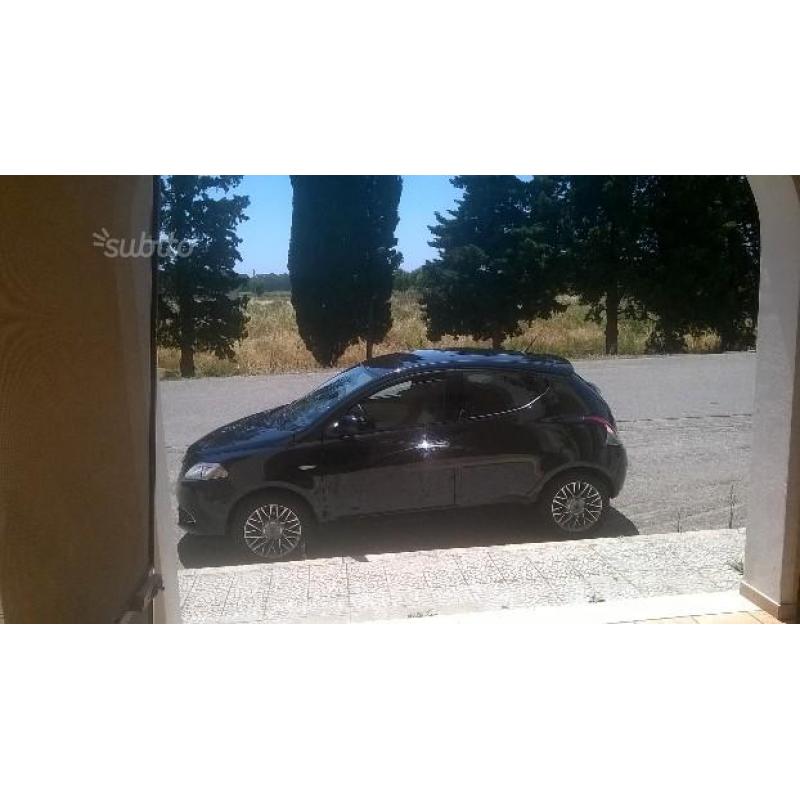 LANCIA Ypsilon - 2013