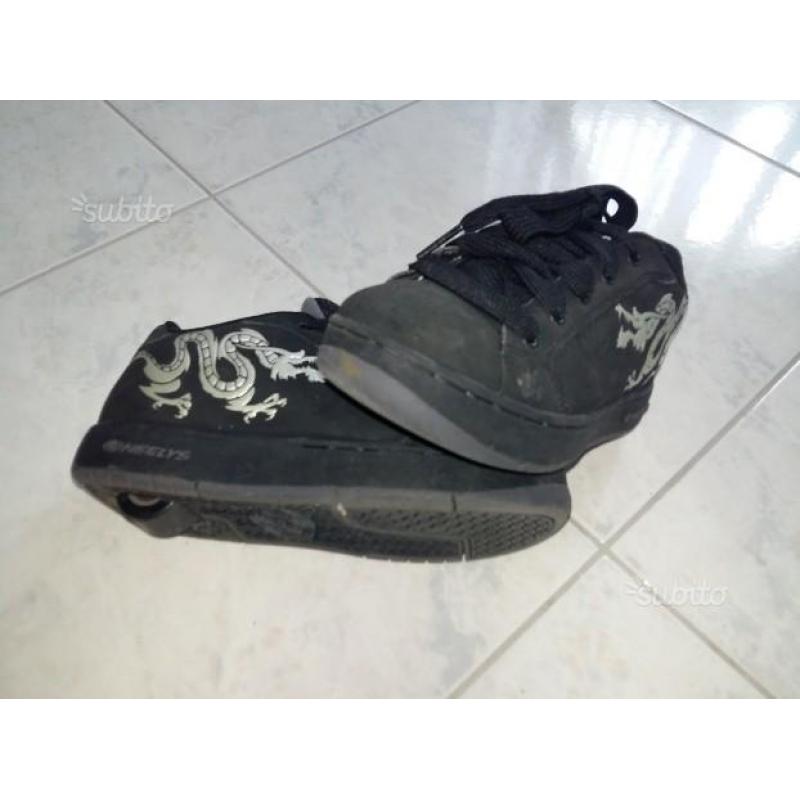 Scarpe con ruote Hellys