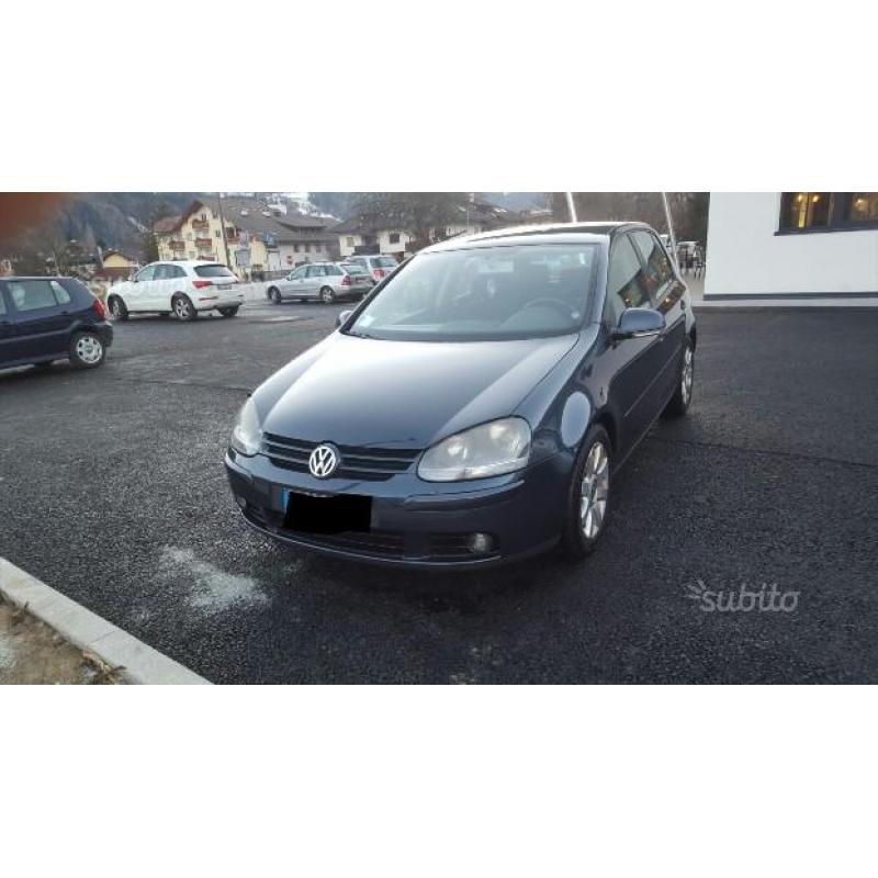 VOLKSWAGEN Golf 5ª serie - 2004