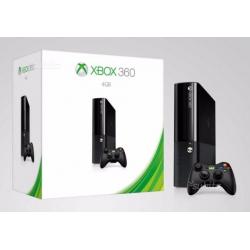 Xbox 360 con joystick wireless e giochi