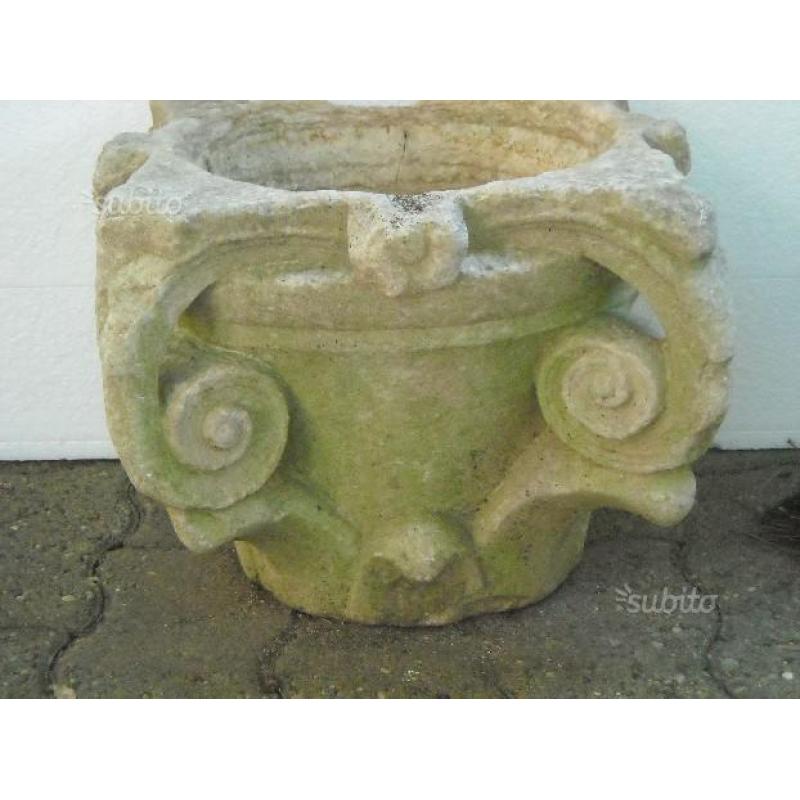 Mortaio con volute e pestello in pietra epoca 1300