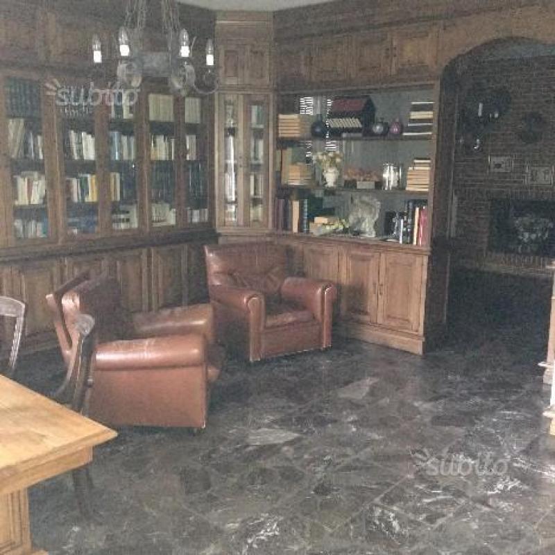 Villa quartu di 350 mq con grande giardino