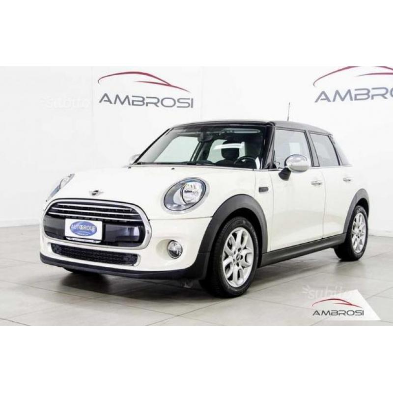 MINI Cooper D 1.5 D 5 PORTE