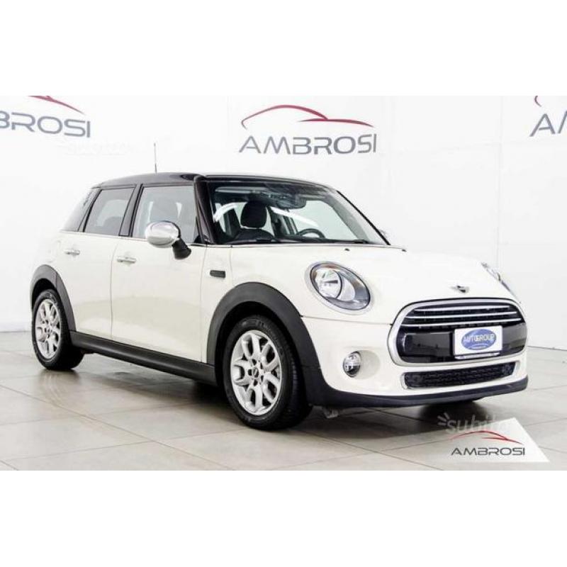 MINI Cooper D 1.5 D 5 PORTE