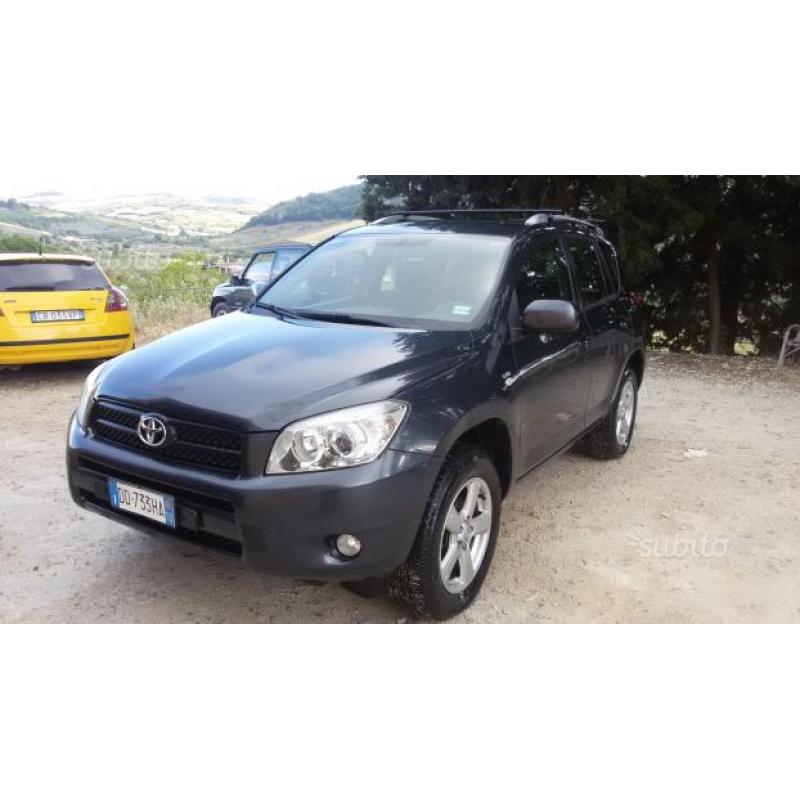 TOYOTA RAV4 4ª serie - 2007