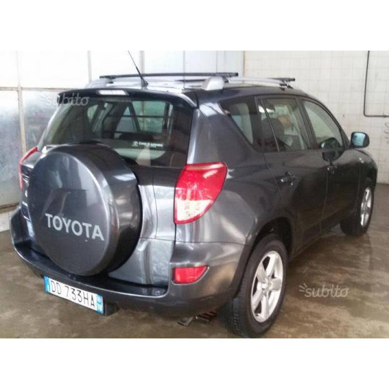 TOYOTA RAV4 4ª serie - 2007