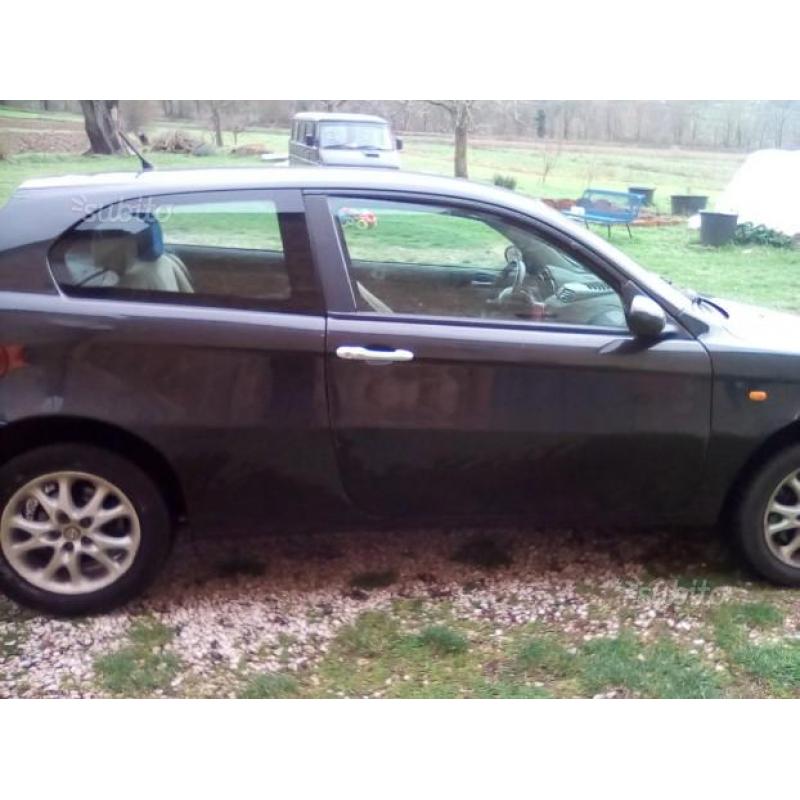 ALFA ROMEO 147 2ª serie - 2004