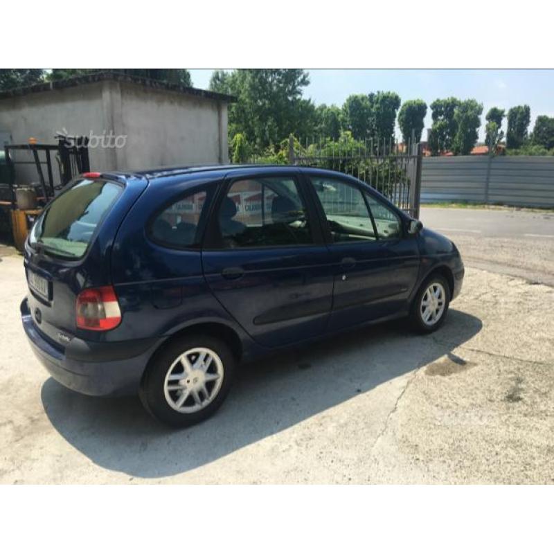 Renault Scenic - garanzia 12 mesi