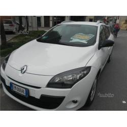 Renault Megane 1.6 SporTour Wave - 2012