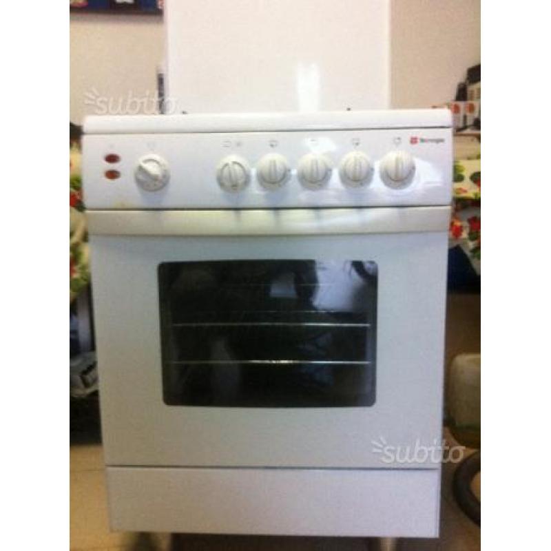 Cucina 60x60 gas metano o bombola forno elettrico