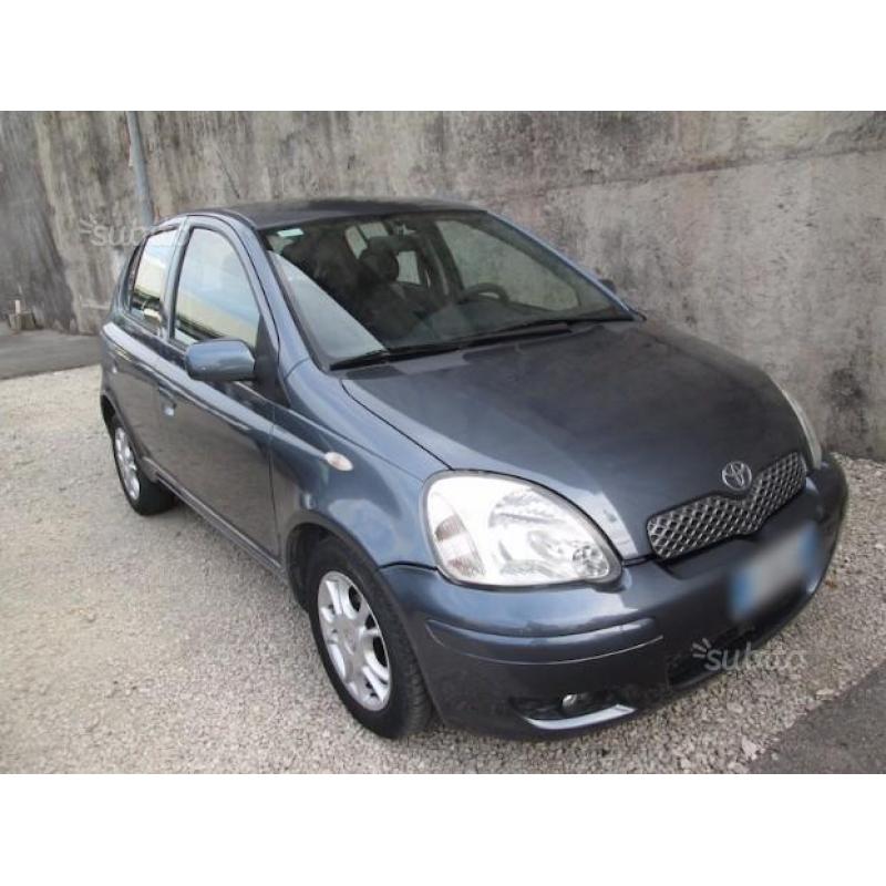 TOYOTA Yaris 1.4 d4d sol 5p