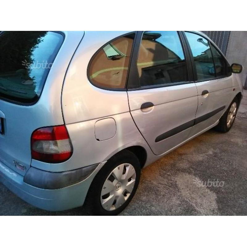 RENAULT Scénic 2ª serie - 2002