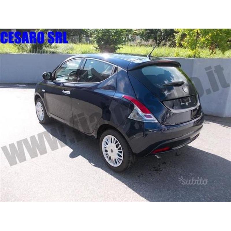 LANCIA Ypsilon 1.2 69 CV 5 porte Silver