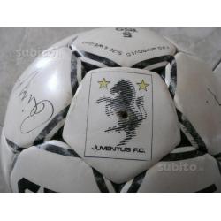 Pallone di cuoio Juventus firmato