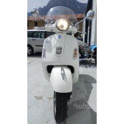 Piaggio Vespa 300 GTS - 2009