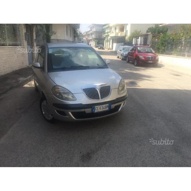 Lancia ypsilon 12benz Gpl gas full opt