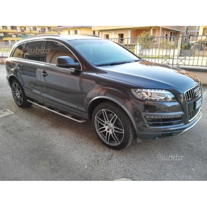 Audi Q7 tdi 4200 V8 340 cv