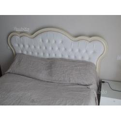 Letto testata pelle bianca