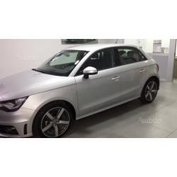 Audi a1 SPB 1.6 tdi 90cv s line 22.000KM NUOVA