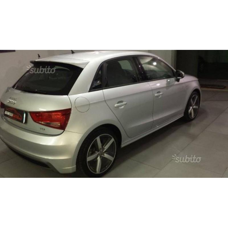 Audi a1 SPB 1.6 tdi 90cv s line 22.000KM NUOVA