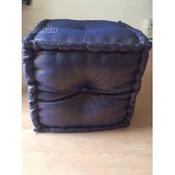 Pouf blu cangiante