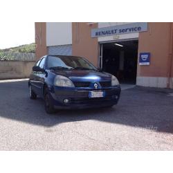 Renault clio express 1.2 con radio clima airbag