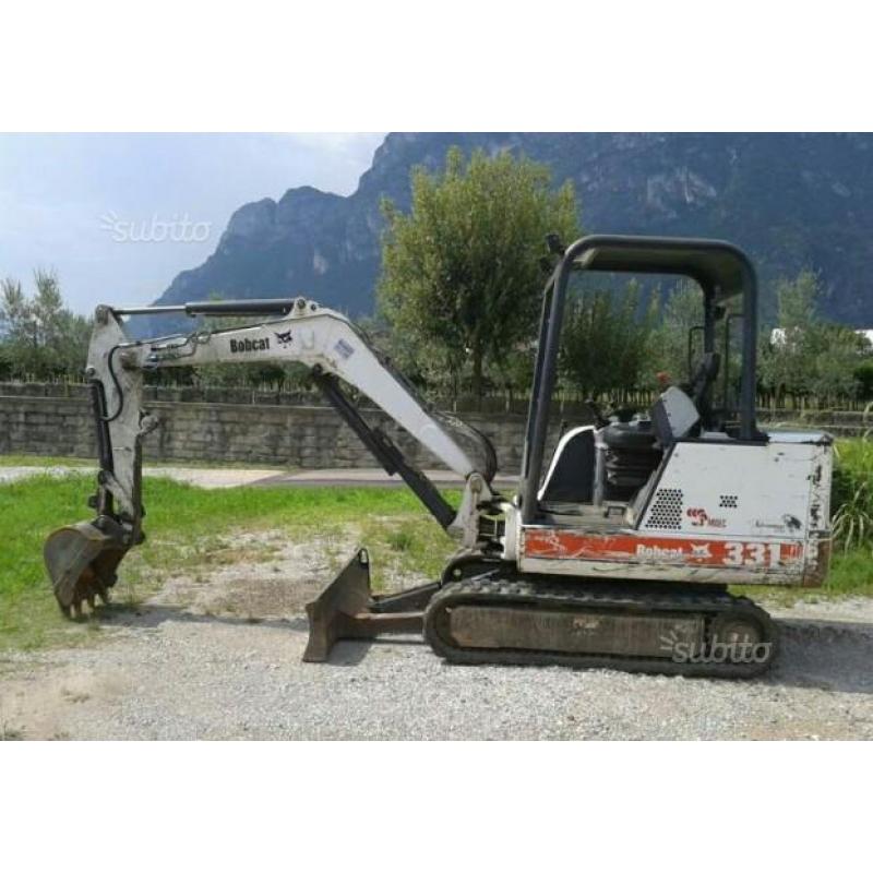 Mini escavatore bob cat 331