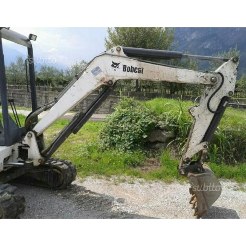 Mini escavatore bob cat 331