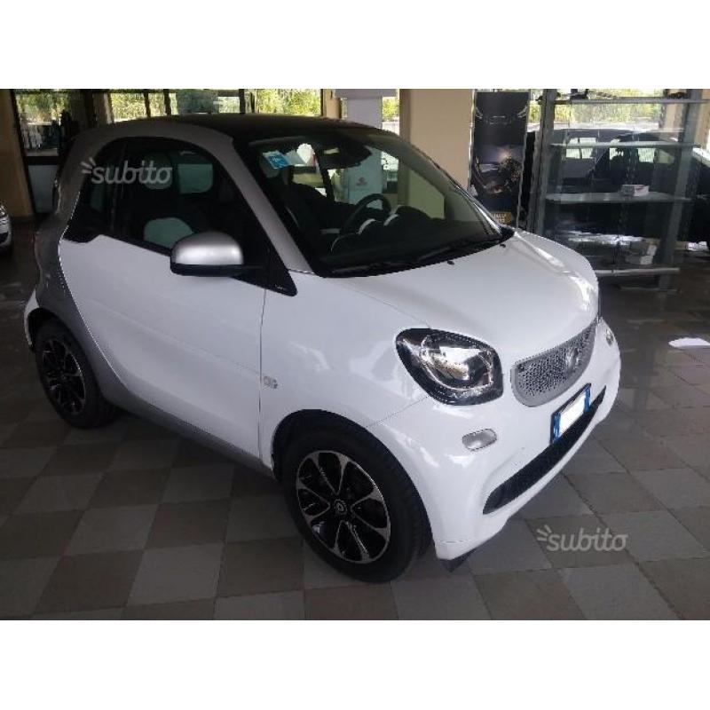 SMART fortwo 3ª s. (C453) - 2015