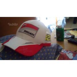 Cappello firmato dovizioso