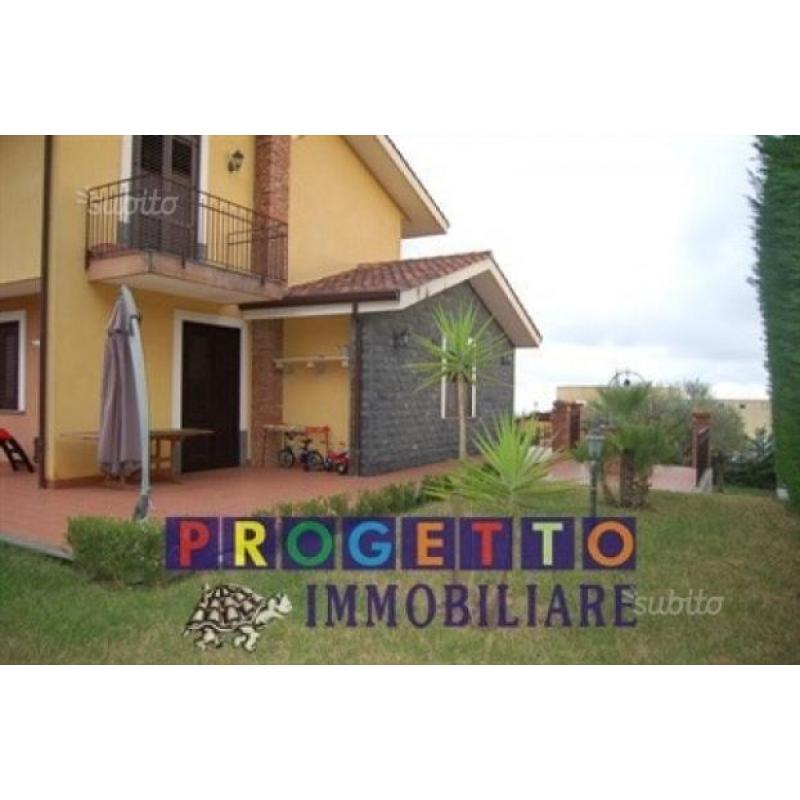 Villa a Trecastagni, 6 locali